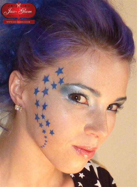 Face Painting Using Stencils Stars Face Art Face Painting Tutorials