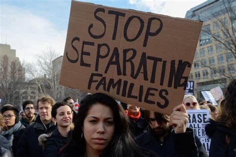 Immigration Agents Arrest 600 People Across Us In One Week The New York Times