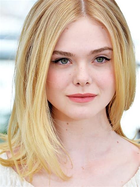 Elle Fanning In 2020 Cool Hair Color Cool Hairstyles Which Hair Colour