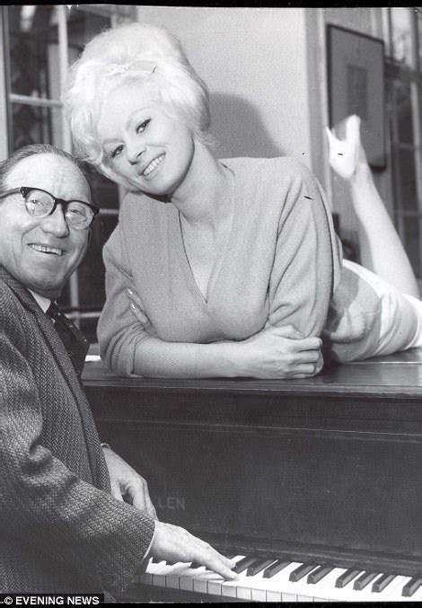 Britains Answer To Marilyn Monroe Norma Sykes Dies In La Daily Mail Online