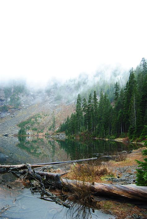 3) mary felt so unhappy that she threw.on the bed and cried. Hike the Pacific Northwest