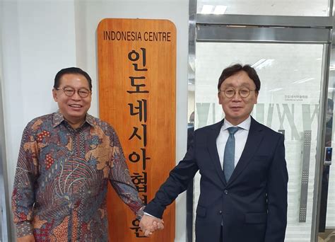 Kementerian â€œindonesia Centre Pertama Diresmikan Di Busan Korea