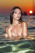 Carla Guetta Shows Her Stunning Naked Body At Sunset In A New