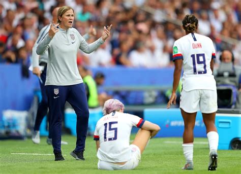 Father Of Uswnt Coach Jill Ellis Plays Youll Never Walk Alone Before