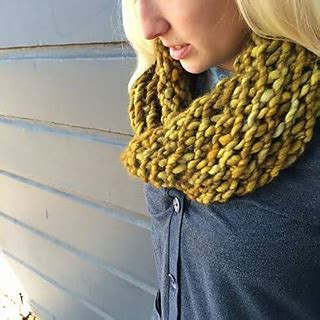 Ravelry Twisted Cowl Pattern By ImagiKnit Design Team