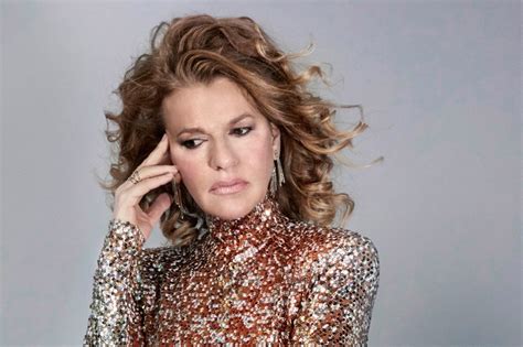 Sandra Bernhard Gives Boston A Comedic Pause From The Pandemonium The