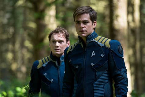 Star Trek Beyond Chris Pine And Zachary Quinto Interview Collider