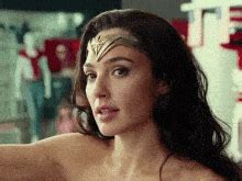 Gal Gadot Wonder Woman Gif Gal Gadot Wonder Woman Discover Share Gifs Bank Home Com