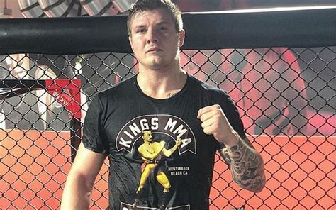 Italian ufc fighter, fighting out of mezzocorona (trent) it: UFC - Marvin Vettori sconta la sospensione per positività ...
