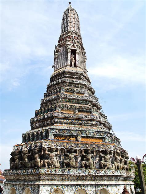Een Pagode In Wat Arun Tempel Van De Dageraad Stock Afbeelding