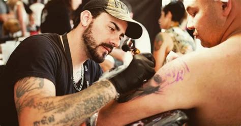 Por Qué Un Empleado Tatuado Puede Mejorar La Imagen De Una Empresa