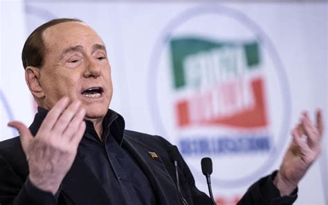 Silvio berlusconi, presidente di forza italia ed ex premier, è stato ricoverato all'ospedale san raffaele di milano, nella mattinata di martedì 7 giugno. Berlusconi in ospedale a Milano per una colica renale acuta