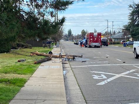 update road reopens after car hits pole knocks out power to hundreds in central fresno