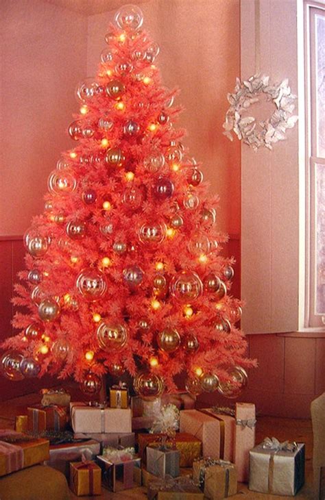 Outdoor christmas decorations are a great way to spread the christmas spirit and create an overall warm and welcoming ambiance. cute-and-beautiful-pink-christmas-tree-decoration-ideas ...