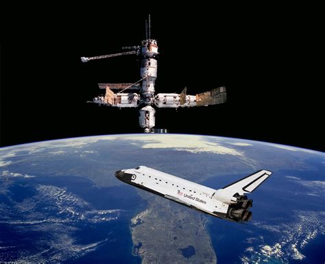 A large, expendable external tank (et). NASA Space Shuttle Wallpaper (75+ images)