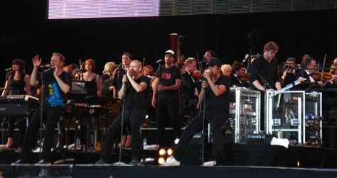 With til schweiger, matthias schweighöfer, jan josef liefers, michael herbig. Die Fantastischen Vier - Wikiwand