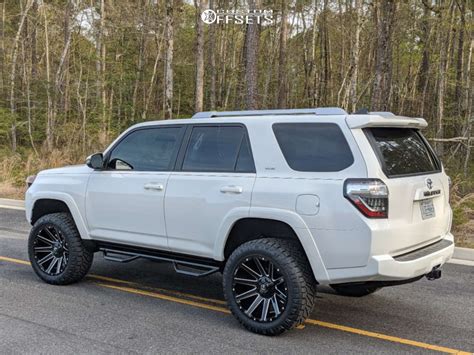 2018 Toyota 4runner With 20x10 19 Fuel Contra And 27555r20 Nitto