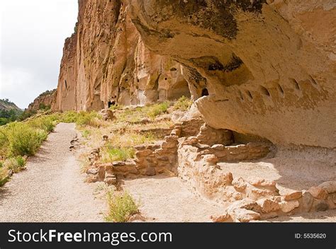 Prehistoric Cliff Dwellings Free Stock Images Photos Stockfreeimages Com