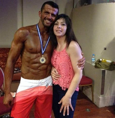 Champion Bodybuilder Gained Amazing Six Pack After Quitting Coca Cola