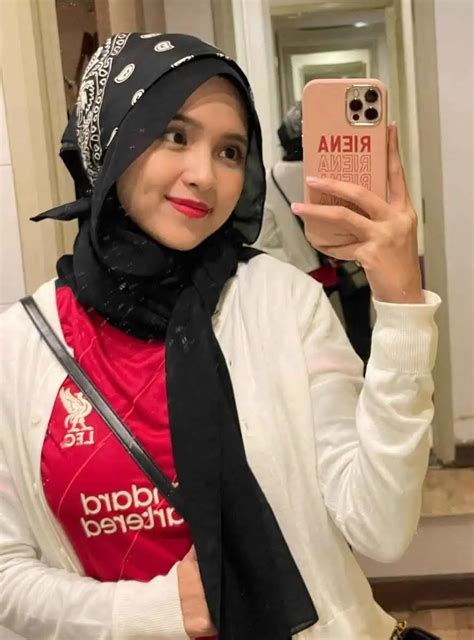 Hijab Cantik Colmek Crot Dimuka Sange