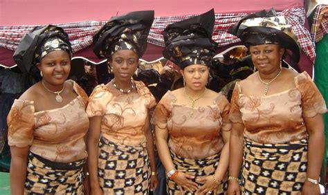 Traditional Nigerian Clothing Takaramo Pic