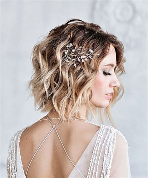 10 Beautiful Looks For Brides With Short Hair Dujour Short Hair Bride Short Wedding Hair