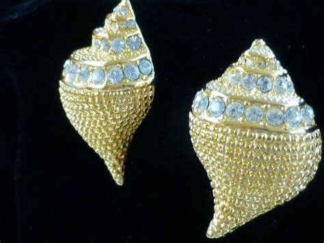 Vintage Kenneth Jay Lane Kjl Gold Tone Rhinestone Shell Earrings