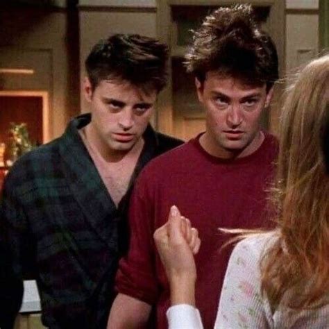 Pin By Siranm On Chandler E Joey Friends Moments Friends Episodes