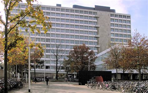 Our webcare team is more than happy to answer your questions on work. Tilburg University - Koopmans building
