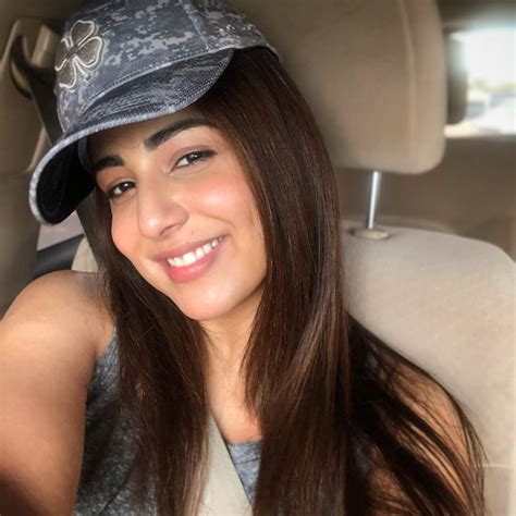 Latest Pictures Of Actress Ushna Shah From Her Visit To Dubai Reviewitpk