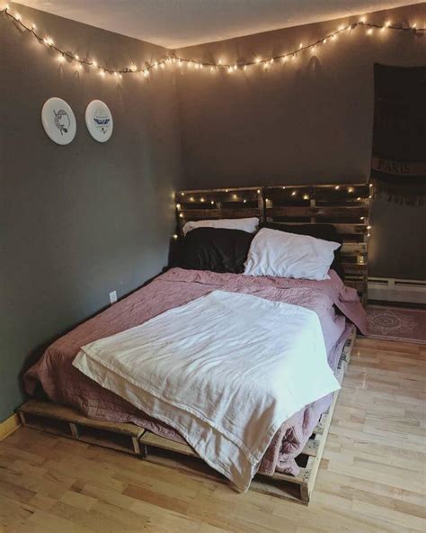 Therefore, we will show you bed frame plans with the underlying dimensions and all other aspects one must know before building a diy wooden bed frame. 100 DIY Recycled Pallet Bed Frame Designs - Easy Pallet Ideas
