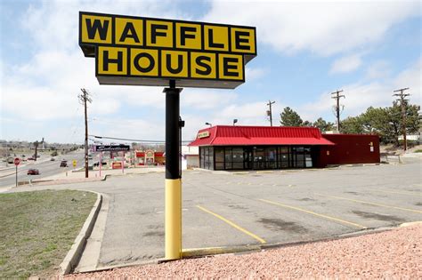 Waffle House Defends Cops Who Violently Arrested Black Woman