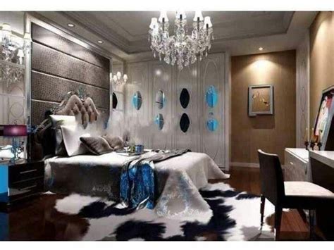 Learn the main rules to remember when decorating your bedroom. glamorous bedroom decor | Glamourous bedroom, Glamorous ...