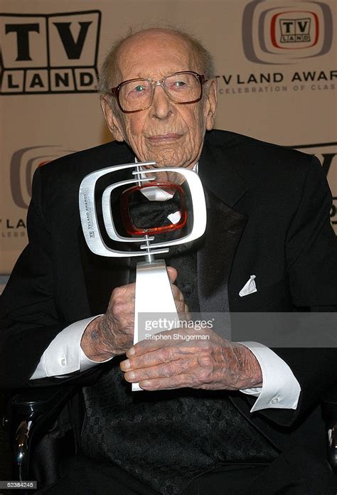 Character Actor Charles Lane Poses With His Award In The Press Room News Photo Getty Images