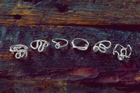 Earthworm Slim Crossover Ring Knot Ring Crossover Ring Rings