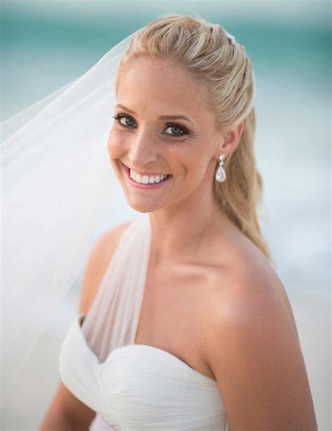 Wedding Photography 5 Must Have Bridal Portraits Inside Weddings