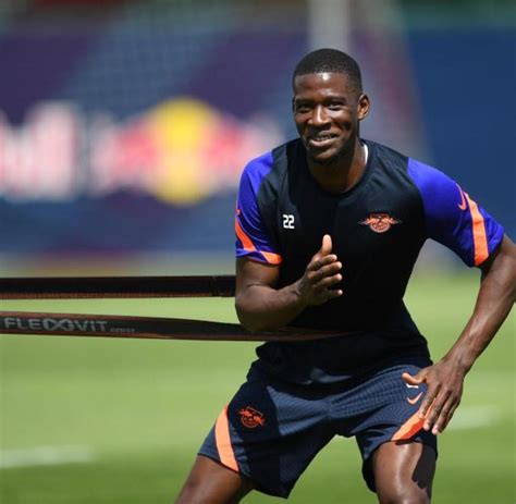 Banihd football talents facebook page. RB Leipzig mit Mukiele statt Halstenberg - WELT