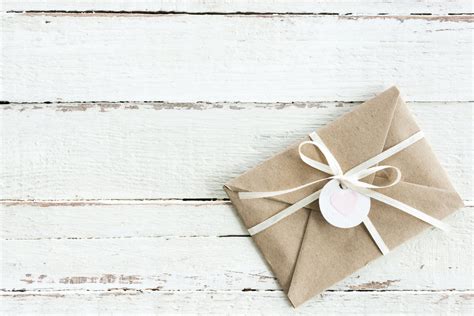 Der zweite hochzeitstag steht an sticker. Hochzeitstage: Wissenswertes, Bedeutungen & 7 Ideen für ...