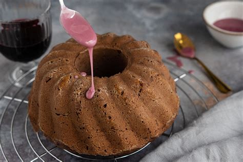 Saftiger Rotweinkuchen Mit Schokolade Im Gugelhupf Rezept Eatde