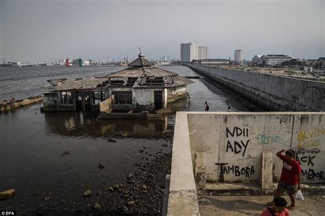 Jakarta is sinking by up to 25cm per year experts warn | Daily Mail Online