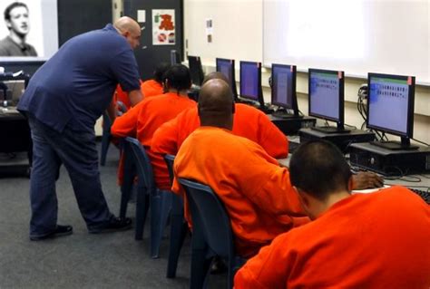 7500 Prisoners To Be Released Early To Moderate Facebook Comments