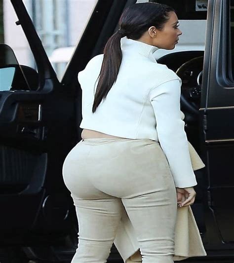 De Fotografii Incitante Cu Rotunjimile Lui Kim Kardashian Stargate
