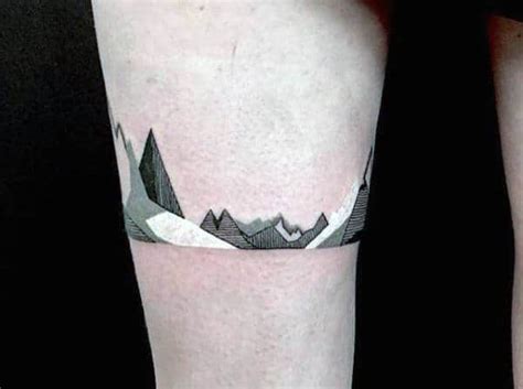 Small tattoos are less noticeable and can easily be hidden. 70 Small Simple Tattoos For Men - Manly Ideas And Inspiration