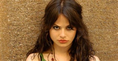 Filmin başrollerinde cem yılmaz, ozan güven, seda bakan, zafer algöz ve özkan uğur yer almaktadır. It's fun to be young: Seda Güven