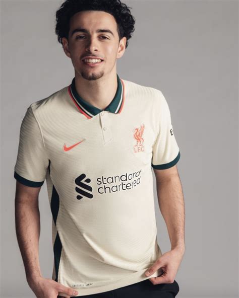 Photo Liverpool Unveil Official 2021 22 Away Kit
