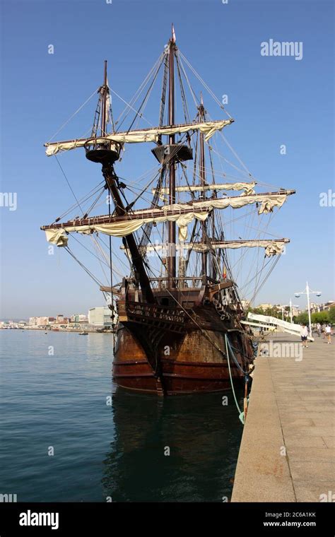 Ferdinand Magellan Ship Hi Res Stock Photography And Images Alamy
