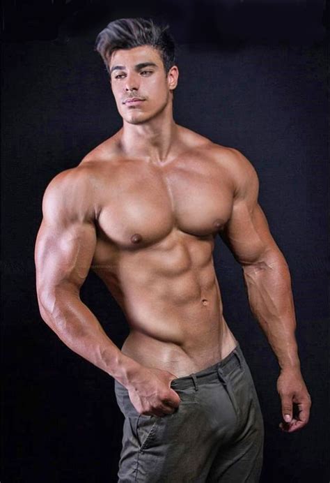 Built By Tallsteve He Loves Being Looked At Men S Muscle Muscle Fitness Hot Guys Fit Men