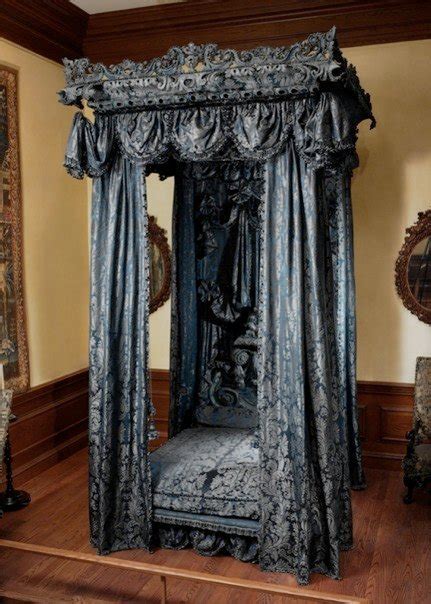 This is a room decorating idea that is budget friendly. bed, dark, gothic, victorian - image #259764 on Favim.com
