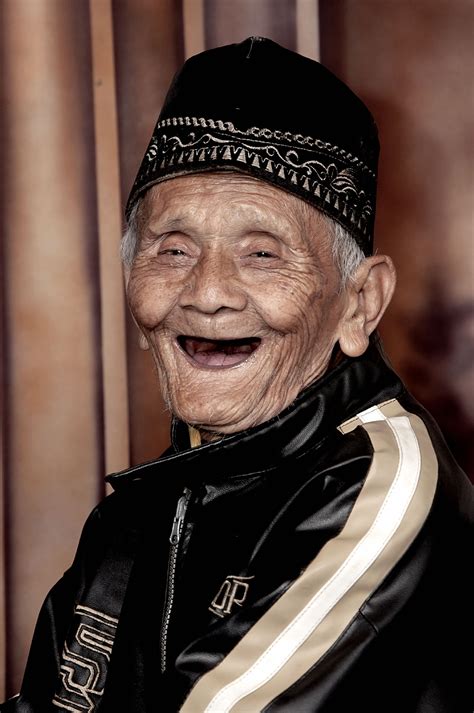 Senyuman Kakek