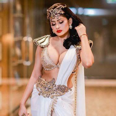 Hot Sri Lankan Model And Actress Piumi Hansamali Best Photos And Video Sexiz Pix